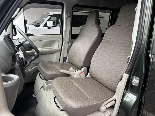 エブリイ ＰＡリミテッド　ユーザー買取車　５速ＭＴ　ワンオーナー　キーレスキー　パワーウィンドウ　衝突軽減ブレーキ　レーンキープアシスト　オートライト　コーナーセンサー　助手席エアバッグ　横滑り防止装置　アンチロックブレーキ（30枚目）