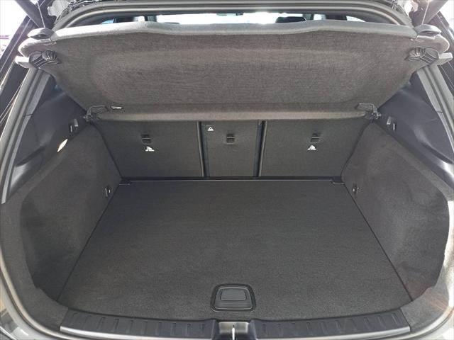 ＧＬＡクラス ＧＬＡ１８０　純正ナビ　全方位カメラ　アダプティブクルーズコントロール　液晶メーター　ユーザー買取車　フルセグＴＶ　Ｂｌｕｅｔｏｏｔｈ　シートヒーター　ＬＥＤヘッドライト　電動リアゲート　クリアランスソナー（6枚目）