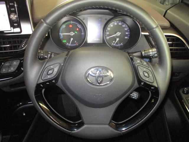 Ｃ－ＨＲ Ｇ　フルセグＴＶ付きＳＤナビバックモニター　ＣＤＤＶＤ再生　Ｂｌｕｅｔｏｏｔｈ　ＥＴＣ　コーナーセンサー　ＬＥＤヘッドライト　スマートキー（スペアキー付）　トヨタセーフティーセンス　シートヒーター　ＨＶ（3枚目）