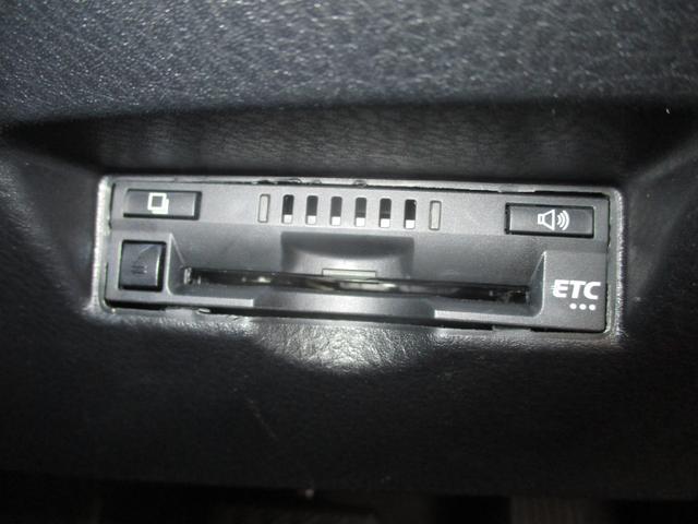 Ｃ－ＨＲ Ｇ　フルセグＴＶ付きＳＤナビバックモニター　ＣＤＤＶＤ再生　Ｂｌｕｅｔｏｏｔｈ　ＥＴＣ　コーナーセンサー　ＬＥＤヘッドライト　スマートキー（スペアキー付）　トヨタセーフティーセンス　シートヒーター　ＨＶ（7枚目）