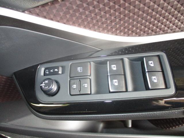 Ｃ－ＨＲ Ｇ　フルセグＴＶ付きＳＤナビバックモニター　ＣＤＤＶＤ再生　Ｂｌｕｅｔｏｏｔｈ　ＥＴＣ　コーナーセンサー　ＬＥＤヘッドライト　スマートキー（スペアキー付）　トヨタセーフティーセンス　シートヒーター　ＨＶ（11枚目）