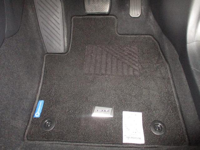 Ｃ－ＨＲ Ｇ　フルセグＴＶ付きＳＤナビバックモニター　ＣＤＤＶＤ再生　Ｂｌｕｅｔｏｏｔｈ　ＥＴＣ　コーナーセンサー　ＬＥＤヘッドライト　スマートキー（スペアキー付）　トヨタセーフティーセンス　シートヒーター　ＨＶ（41枚目）