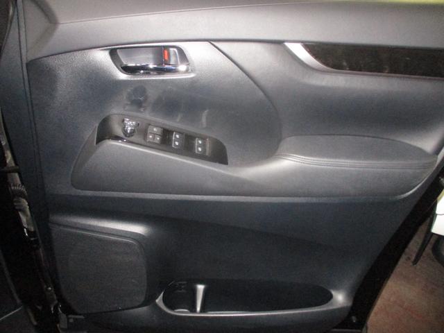 ご覧頂きまして誠に有難うございます！！是非ご来店して頂き、実際にご覧になって頂ければと思います。お客様からのご連絡をスタッフ一同、心よりお待ちしております