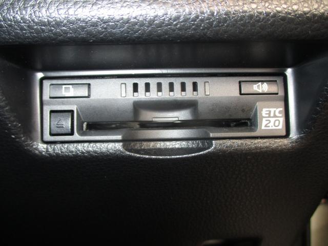 RAV4 ハイブリッドG フルセグTV付きSDナビバックモニター CDDVD再生 Bluetooth ETC トヨタセーフティーセンス ICS スマートキー(スペアキー付) LEDヘッドライト ドライブレコーダー 4WD HV(11枚目)