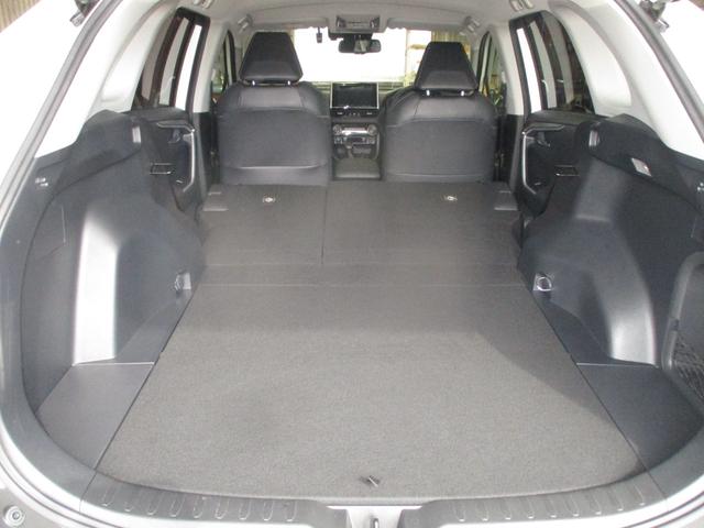 RAV4 ハイブリッドG フルセグTV付きSDナビバックモニター CDDVD再生 Bluetooth ETC トヨタセーフティーセンス ICS スマートキー(スペアキー付) LEDヘッドライト ドライブレコーダー 4WD HV(18枚目)