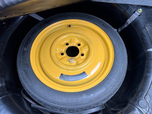グロリア クラシックＳＶ　／前期型セダン／前後グランツーリスモバンパー／バンパークリアウインカー／前後ネジ式車高調／１７インチ同色ディッシュアルミ／タイベル交換済／セダンツーリスモ／ブラックコックローチ／予備検査取得済（54枚目）