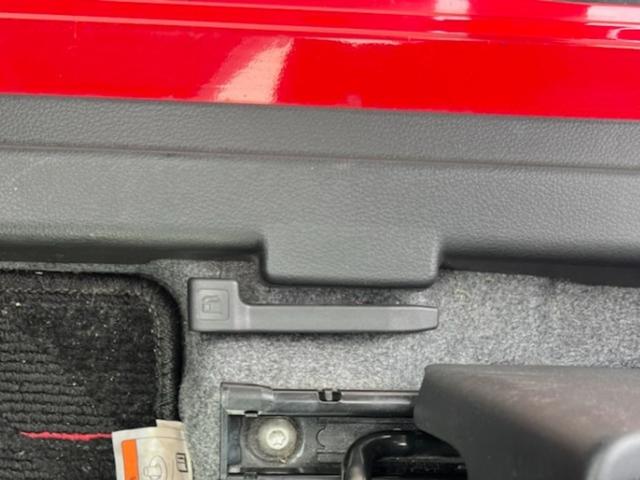 ワゴンRスティングレー ハイブリッドX /4WD/ヘッドアップディスプレイ/純正ナビ/全方位モニター/フルセグTV/BT/ETC/LEDヘッドライト・フォグランプ/シートヒーター/純正14インチアルミホイール/車検2年付き/スマートキー2本(33枚目)