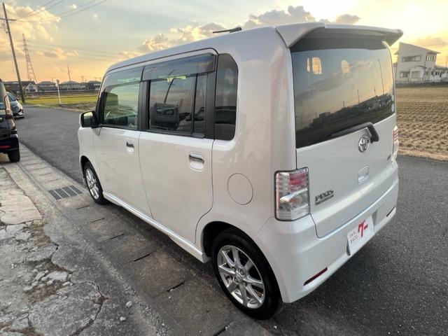 ピクシススペース カスタム　Ｇ　／４ＷＤ／スマートキー／純正１４インチアルミホイール／ＨＩＤヘッドライト／フォグランプ／電動格納ドアミラー／純正オプションフロントスポイラー／車検令和９年２月まで（9枚目）