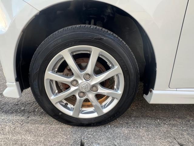 ピクシススペース カスタム　Ｇ　／４ＷＤ／スマートキー／純正１４インチアルミホイール／ＨＩＤヘッドライト／フォグランプ／電動格納ドアミラー／純正オプションフロントスポイラー／車検令和９年２月まで（10枚目）