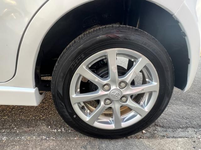 ピクシススペース カスタム　Ｇ　／４ＷＤ／スマートキー／純正１４インチアルミホイール／ＨＩＤヘッドライト／フォグランプ／電動格納ドアミラー／純正オプションフロントスポイラー／車検令和９年２月まで（11枚目）