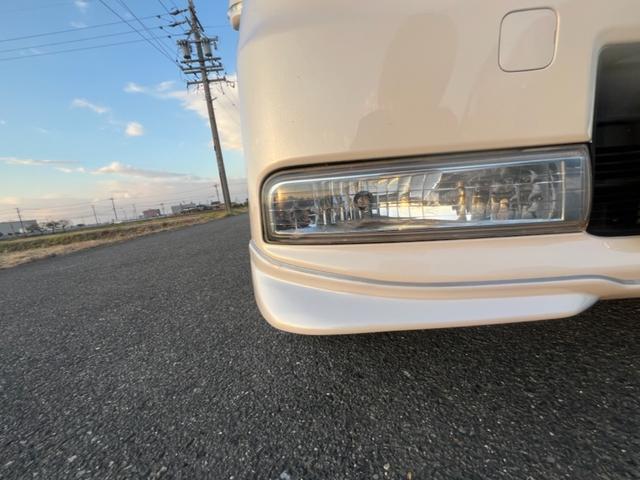 ピクシススペース カスタム　Ｇ　／４ＷＤ／スマートキー／純正１４インチアルミホイール／ＨＩＤヘッドライト／フォグランプ／電動格納ドアミラー／純正オプションフロントスポイラー／車検令和９年２月まで（22枚目）