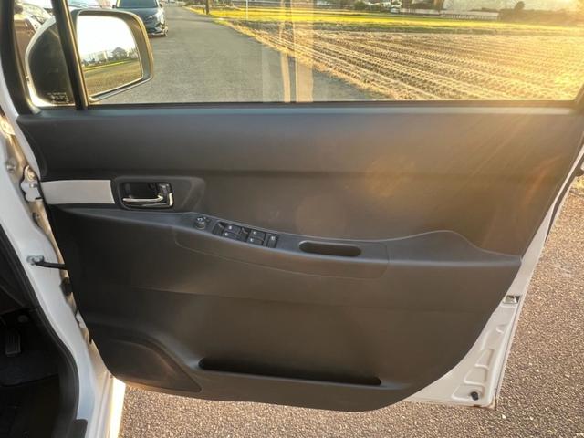 ピクシススペース カスタム　Ｇ　／４ＷＤ／スマートキー／純正１４インチアルミホイール／ＨＩＤヘッドライト／フォグランプ／電動格納ドアミラー／純正オプションフロントスポイラー／車検令和９年２月まで（23枚目）