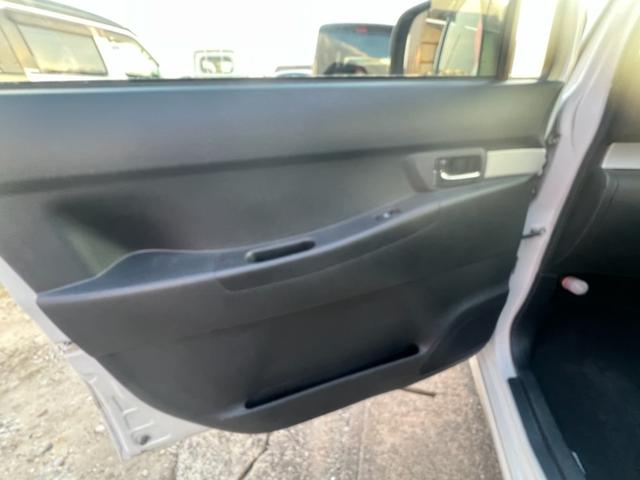 ピクシススペース カスタム　Ｇ　／４ＷＤ／スマートキー／純正１４インチアルミホイール／ＨＩＤヘッドライト／フォグランプ／電動格納ドアミラー／純正オプションフロントスポイラー／車検令和９年２月まで（37枚目）