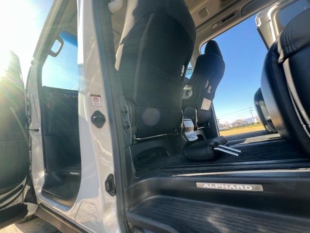 アルファード ２４０Ｓ　／Ｗサンルーフ／両側パワスラ／社外Ｆバンパー（Ｋ－ブレイク）／リアアンダー／ＨＩＤヘッドライト／フォグランプ／ＴＥＩＮ製車高調／ロクサーニ２１インチアルミホイール／スマートキー２本／車検２年付き（52枚目）