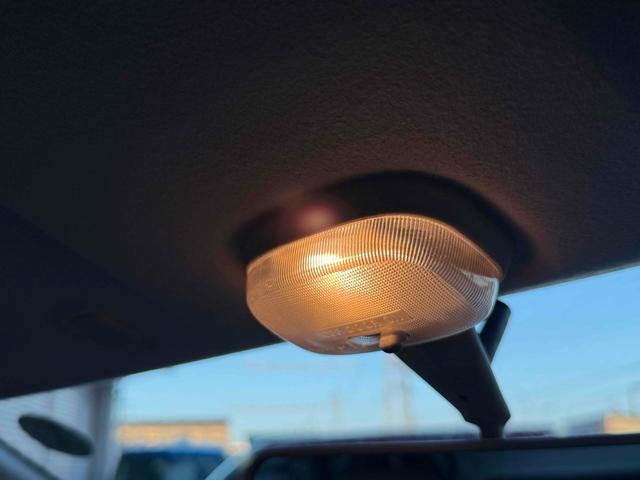 アルト ＶＰ　キーレスエントリー　ＡＴ　盗難防止システム　アルミホイール　衝突安全ボディ　エアコン　パワーステアリング（42枚目）