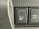 運転席シートヒーターのボタンです◎寒い日もこの装備で快適に走行できます★