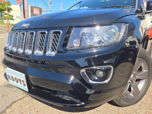 ジープ・コンパス ノース　サンルーフ　４ＷＤ　禁煙車　ハーフレザーシート　カロッツェリアＳＤナビＴＶ　バックカメラ　ＥＴＣ　電子スロットルボディ交換済　　ヘッドライト研磨＆コーティング済み　記録簿付（令和６年１０月記録簿付）（26枚目）