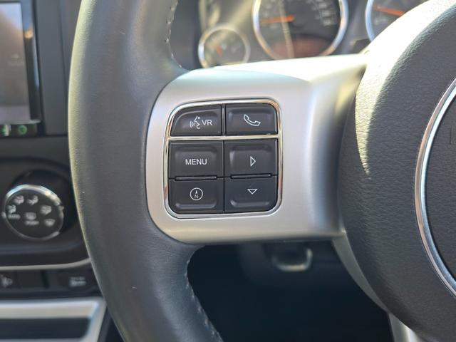 ジープ・コンパス ノース　サンルーフ　４ＷＤ　禁煙車　ハーフレザーシート　カロッツェリアＳＤナビＴＶ　バックカメラ　ＥＴＣ　電子スロットルボディ交換済　　ヘッドライト研磨＆コーティング済み　記録簿付（令和６年１０月記録簿付）（32枚目）
