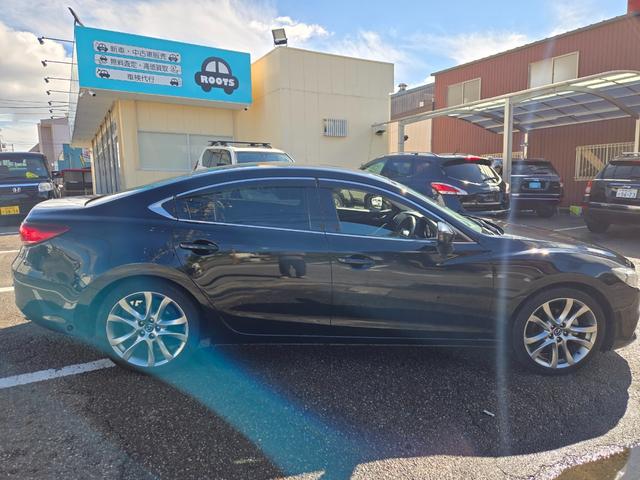 アテンザセダン ＸＤ　Ｌパッケージ　第３者機関ＡＩＳ鑑定書付き　黒革シート　シートヒーター　メモリーシート　純正ナビＴＶ　バックカメラ　ＥＴＣ　レーダークルーズコントロール　スマートキー　ＲＶＭ　レーンキープ　１９ｉｎアルミ　禁煙車（17枚目）