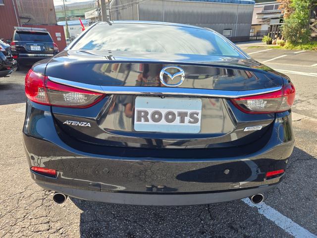 アテンザセダン ＸＤ　Ｌパッケージ　第３者機関ＡＩＳ鑑定書付き　黒革シート　シートヒーター　メモリーシート　純正ナビＴＶ　バックカメラ　ＥＴＣ　レーダークルーズコントロール　スマートキー　ＲＶＭ　レーンキープ　１９ｉｎアルミ　禁煙車（18枚目）