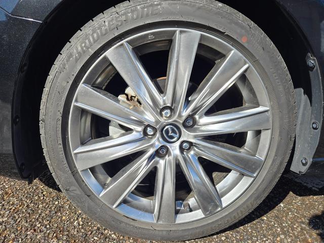 アテンザセダン ＸＤ　Ｌパッケージ　第３者機関ＡＩＳ鑑定書付き　黒革シート　シートヒーター　メモリーシート　純正ナビＴＶ　バックカメラ　ＥＴＣ　レーダークルーズコントロール　スマートキー　ＲＶＭ　レーンキープ　１９ｉｎアルミ　禁煙車（21枚目）