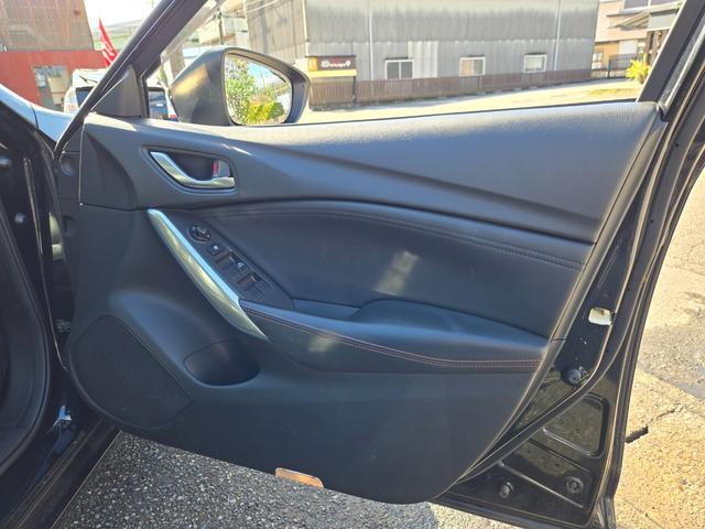 アテンザセダン ＸＤ　Ｌパッケージ　第３者機関ＡＩＳ鑑定書付き　黒革シート　シートヒーター　メモリーシート　純正ナビＴＶ　バックカメラ　ＥＴＣ　レーダークルーズコントロール　スマートキー　ＲＶＭ　レーンキープ　１９ｉｎアルミ　禁煙車（43枚目）