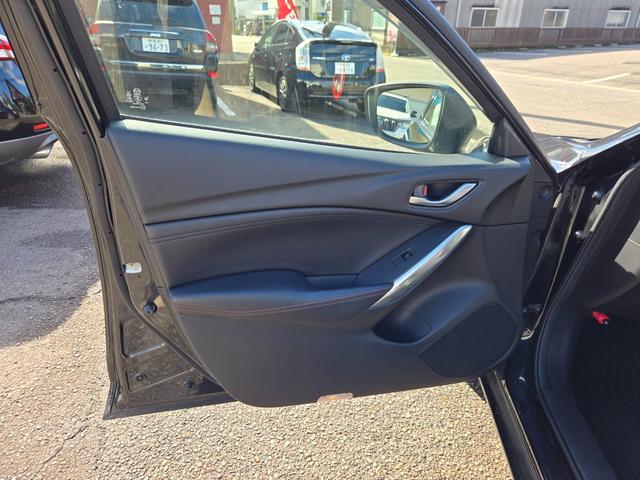 アテンザセダン ＸＤ　Ｌパッケージ　第３者機関ＡＩＳ鑑定書付き　黒革シート　シートヒーター　メモリーシート　純正ナビＴＶ　バックカメラ　ＥＴＣ　レーダークルーズコントロール　スマートキー　ＲＶＭ　レーンキープ　１９ｉｎアルミ　禁煙車（45枚目）