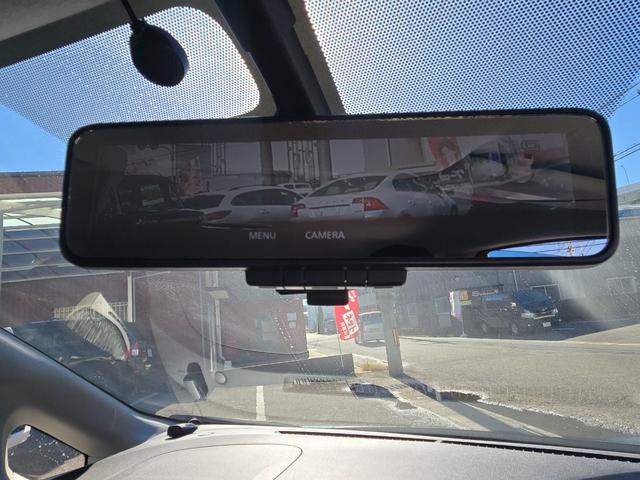 ノート Ｘ　後期型　第３者機関ＡＩＳ鑑定書付き　禁煙車　アラウンドビューカメラ（３６０カメラ）バックカメラ　インテリジェントルームミラー　純ナビＴＶ　ドライブレコーダー　ＥＴＣ　インテリキー×２個　　衝突防止機能（11枚目）