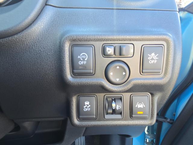 ノート Ｘ　後期型　第３者機関ＡＩＳ鑑定書付き　禁煙車　アラウンドビューカメラ（３６０カメラ）バックカメラ　インテリジェントルームミラー　純ナビＴＶ　ドライブレコーダー　ＥＴＣ　インテリキー×２個　　衝突防止機能（13枚目）