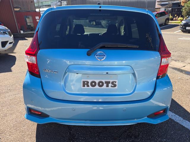 ノート Ｘ　後期型　第３者機関ＡＩＳ鑑定書付き　禁煙車　アラウンドビューカメラ（３６０カメラ）バックカメラ　インテリジェントルームミラー　純ナビＴＶ　ドライブレコーダー　ＥＴＣ　インテリキー×２個　　衝突防止機能（19枚目）