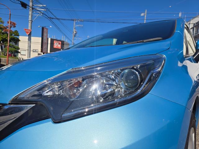 ノート Ｘ　後期型　第３者機関ＡＩＳ鑑定書付き　禁煙車　アラウンドビューカメラ（３６０カメラ）バックカメラ　インテリジェントルームミラー　純ナビＴＶ　ドライブレコーダー　ＥＴＣ　インテリキー×２個　　衝突防止機能（22枚目）