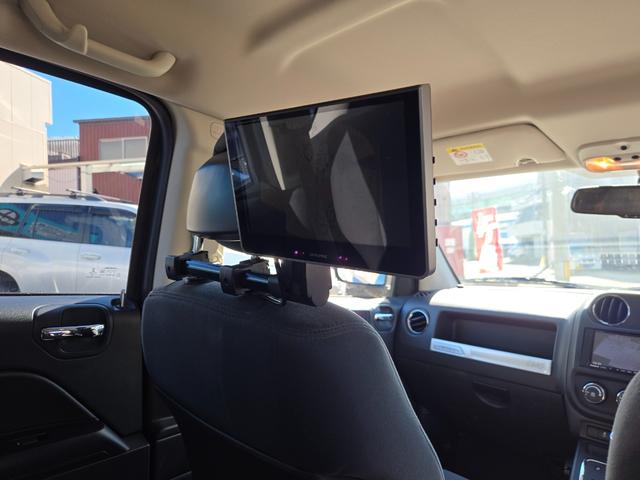 ジープ・コンパス アルティテュード スポーツ 360°ビジョン 第3者機関AIS鑑定書付 純正360カメラ ナビTV ETC 後席アルパインモニター(サーモスタット×2 R7年11月交換済み)ブラックグリル ブラックアルミホイル 禁煙車 ヘッドライトコーティング済(12枚目)