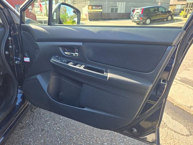 インプレッサスポーツ 　５速ミッション　第３者機関ＡＩＳ鑑定書付き　４ＷＤ　禁煙車　ディスプレイオーディオ（アップルカープレイ・アンドロイドオート可）Ｂカメラ　ＥＴＣ　ＨＩＤ　ヘッドライトコーティング済　スマートキー×２個（42枚目）