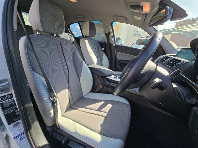 1シリーズ 116i スタイル 第3者機関AIS鑑定書付き 禁煙車 地デジチューナー(インターフェイス) 純正ナビ バックカメラ ドライブレコーダー ミラー一体型ETC ハーフレザーシート 純正アルミ エンジンプッシュスタート(7枚目)