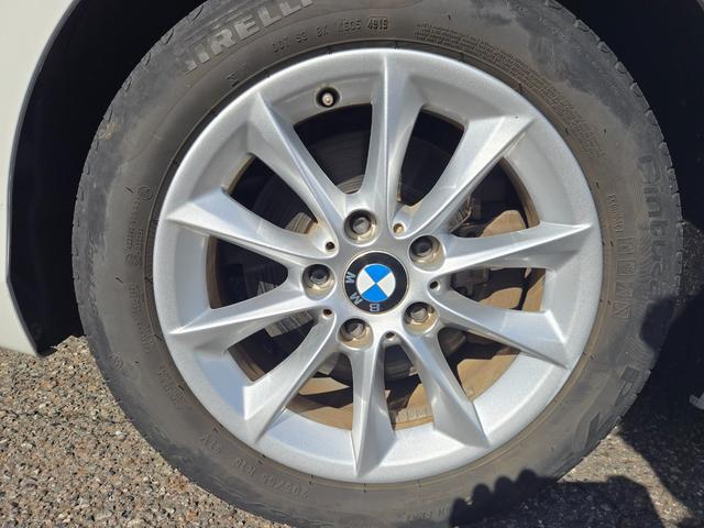 1シリーズ 116i スタイル 第3者機関AIS鑑定書付き 禁煙車 地デジチューナー(インターフェイス) 純正ナビ バックカメラ ドライブレコーダー ミラー一体型ETC ハーフレザーシート 純正アルミ エンジンプッシュスタート(21枚目)