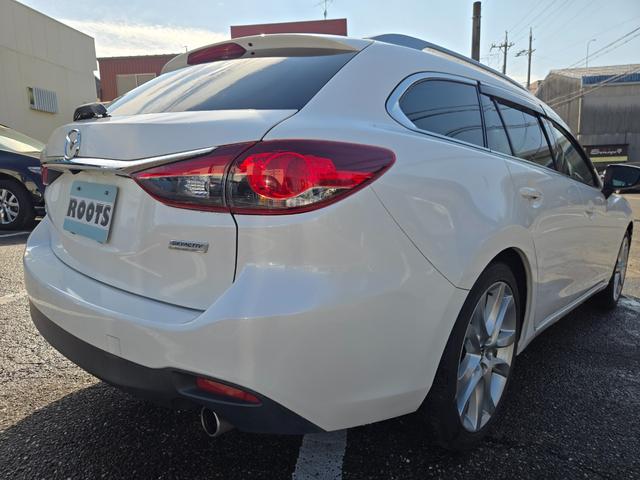 第３者機関ＡＩＳ鑑定書付　６速ミッション　禁煙車　ヘッドライト研磨・コーティング済　純正ナビＴＶ　バックカメラ　ＥＴＣ　ＨＩＤヘッド　インテリキー×２個　純正１９インチアルミ　ルーフレール