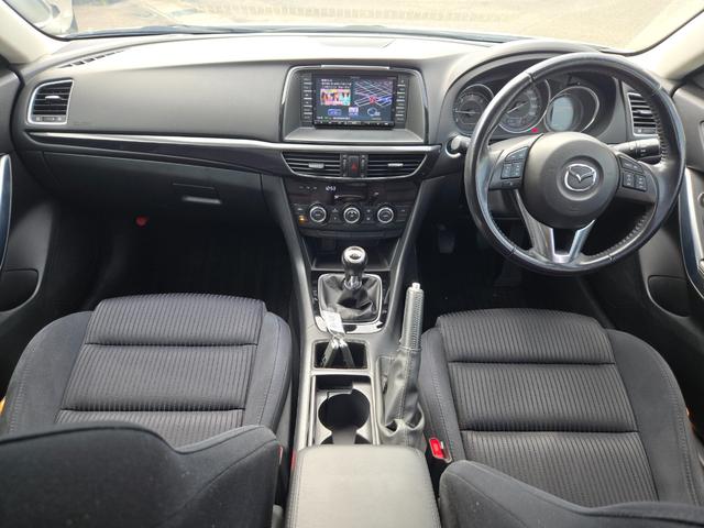 第３者機関ＡＩＳ鑑定書付　６速ミッション　禁煙車　ヘッドライト研磨・コーティング済　純正ナビＴＶ　バックカメラ　ＥＴＣ　ＨＩＤヘッド　インテリキー×２個　純正１９インチアルミ　ルーフレール