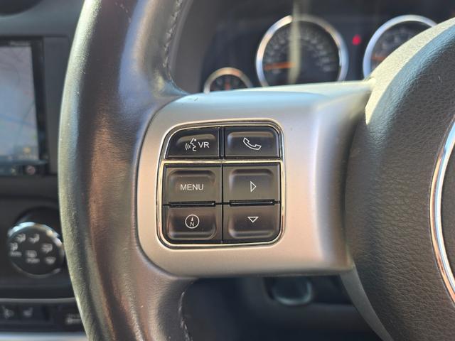 ジープ・コンパス リミテッド 4WD 第3者機関AIS鑑定書付き 禁煙車 黒革シート シートヒーター BOSTONサウンド カロッツェリアSDナビTV カロッツェリア後席モニター Bカメラ ETC ドライブレコーダ クルコン(33枚目)