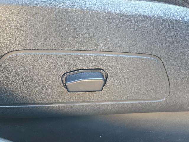 ジープ・コンパス リミテッド 4WD 第3者機関AIS鑑定書付き 禁煙車 黒革シート シートヒーター BOSTONサウンド カロッツェリアSDナビTV カロッツェリア後席モニター Bカメラ ETC ドライブレコーダ クルコン(38枚目)