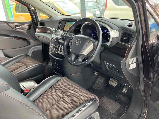 エルグランド ２５０ハイウェイスター　全周囲カメラ　バックカメラ　後席モニター　ナビ　ＴＶ　ＡＵＸ　ＣＤ　ＤＶＤ　両側スライド・片側電動ドア　ＥＴＣ　ＨＩＤオートライト　スマートキー　３列シート　オットマン　ＣＶＴ　アルミホイール（16枚目）