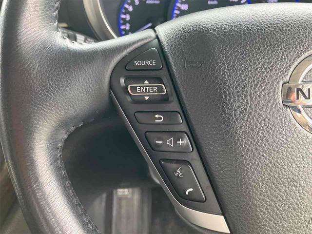 エルグランド ２５０ハイウェイスター　全周囲カメラ　バックカメラ　後席モニター　ナビ　ＴＶ　ＡＵＸ　ＣＤ　ＤＶＤ　両側スライド・片側電動ドア　ＥＴＣ　ＨＩＤオートライト　スマートキー　３列シート　オットマン　ＣＶＴ　アルミホイール（19枚目）