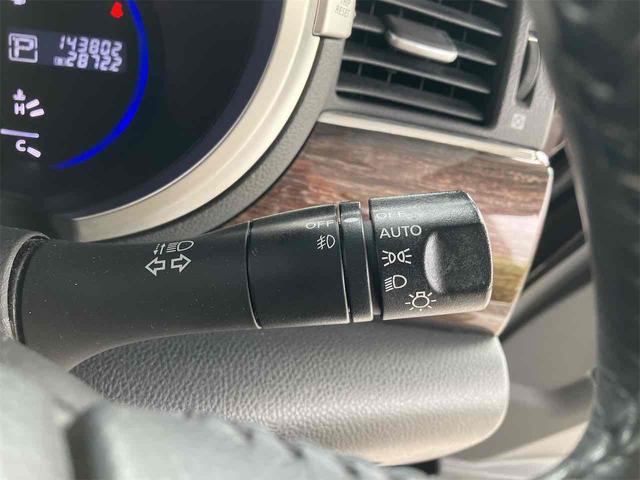 エルグランド ２５０ハイウェイスター　全周囲カメラ　バックカメラ　後席モニター　ナビ　ＴＶ　ＡＵＸ　ＣＤ　ＤＶＤ　両側スライド・片側電動ドア　ＥＴＣ　ＨＩＤオートライト　スマートキー　３列シート　オットマン　ＣＶＴ　アルミホイール（20枚目）
