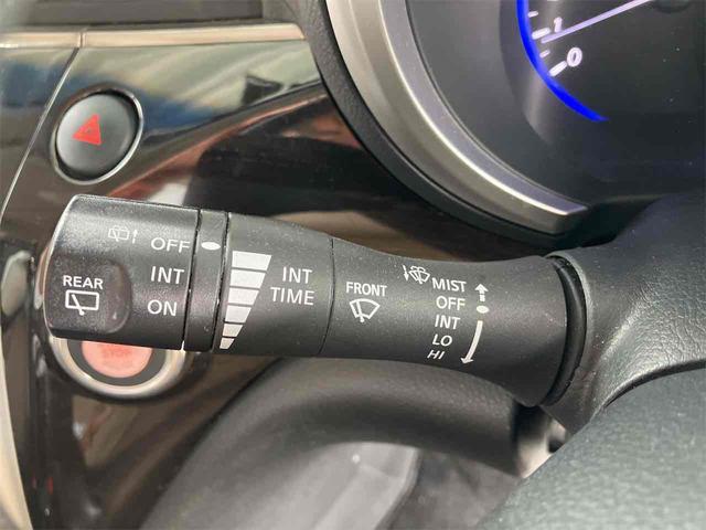 エルグランド ２５０ハイウェイスター　全周囲カメラ　バックカメラ　後席モニター　ナビ　ＴＶ　ＡＵＸ　ＣＤ　ＤＶＤ　両側スライド・片側電動ドア　ＥＴＣ　ＨＩＤオートライト　スマートキー　３列シート　オットマン　ＣＶＴ　アルミホイール（21枚目）