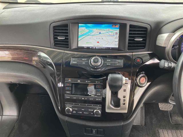 エルグランド ２５０ハイウェイスター　全周囲カメラ　バックカメラ　後席モニター　ナビ　ＴＶ　ＡＵＸ　ＣＤ　ＤＶＤ　両側スライド・片側電動ドア　ＥＴＣ　ＨＩＤオートライト　スマートキー　３列シート　オットマン　ＣＶＴ　アルミホイール（24枚目）