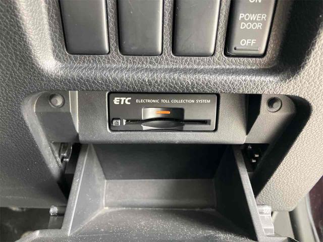 エルグランド ２５０ハイウェイスター　全周囲カメラ　バックカメラ　後席モニター　ナビ　ＴＶ　ＡＵＸ　ＣＤ　ＤＶＤ　両側スライド・片側電動ドア　ＥＴＣ　ＨＩＤオートライト　スマートキー　３列シート　オットマン　ＣＶＴ　アルミホイール（42枚目）