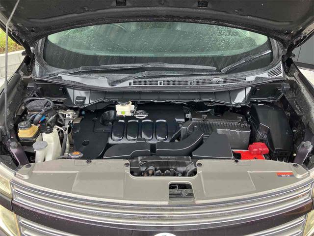 エルグランド ２５０ハイウェイスター　全周囲カメラ　バックカメラ　後席モニター　ナビ　ＴＶ　ＡＵＸ　ＣＤ　ＤＶＤ　両側スライド・片側電動ドア　ＥＴＣ　ＨＩＤオートライト　スマートキー　３列シート　オットマン　ＣＶＴ　アルミホイール（46枚目）