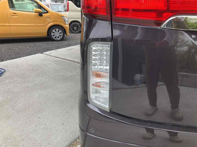 エルグランド ２５０ハイウェイスター　全周囲カメラ　バックカメラ　後席モニター　ナビ　ＴＶ　ＡＵＸ　ＣＤ　ＤＶＤ　両側スライド・片側電動ドア　ＥＴＣ　ＨＩＤオートライト　スマートキー　３列シート　オットマン　ＣＶＴ　アルミホイール（54枚目）