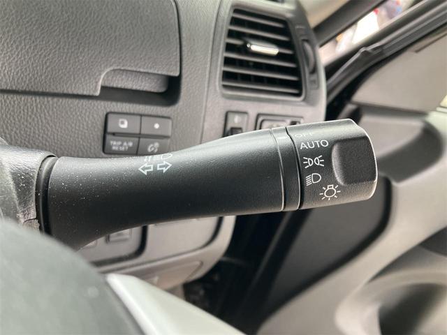 セレナ ２０Ｘ　クロスギア　４ＷＤ　両側電動スライドドア　ＥＴＣ　ナビ　ＴＶ　Ｂｌｕｅｔｏｏｔｈ　オートクルーズコントロール　レーンアシスト　オートライト　スマートキー　３列シート　Ｗエアコン　ＣＶＴ　純正ＡＷ　ＣＤ　ＤＶＤ（19枚目）