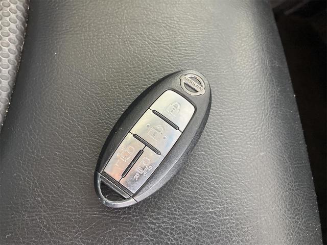 セレナ ２０Ｘ　クロスギア　４ＷＤ　両側電動スライドドア　ＥＴＣ　ナビ　ＴＶ　Ｂｌｕｅｔｏｏｔｈ　オートクルーズコントロール　レーンアシスト　オートライト　スマートキー　３列シート　Ｗエアコン　ＣＶＴ　純正ＡＷ　ＣＤ　ＤＶＤ（29枚目）