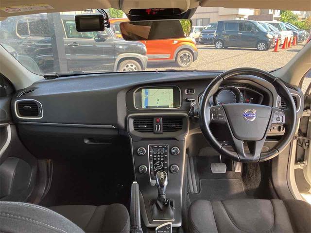 毎回座るフロントシート。運転席は必ず使用する部分ですので、座り心地が重要です！